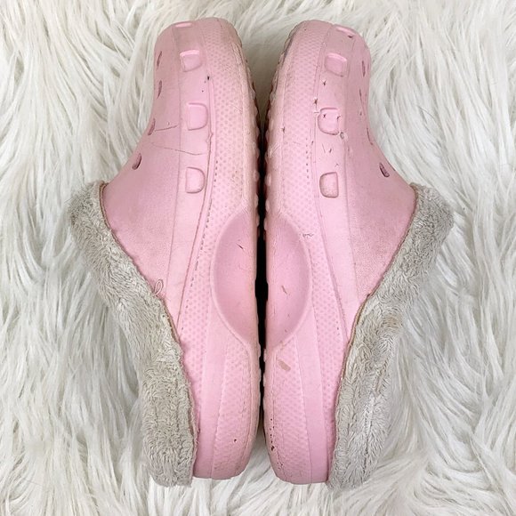 $5 CLEARANCE! Target Fur-Lined All-Weather Slip-On Clog - Picture 6 of 13